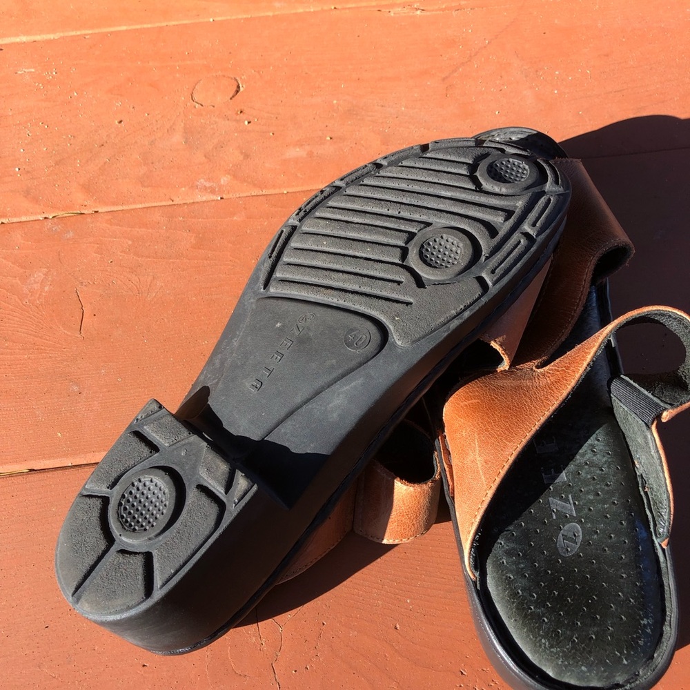 Zeeta Sandals Open Toe With Toe Loop - image 8